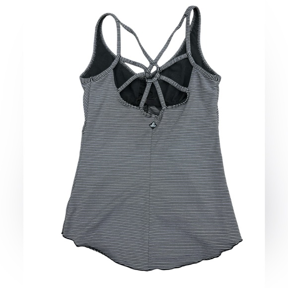 Prana xs like new workout tank. Super soft, light weight material. - Picture 2 of 3